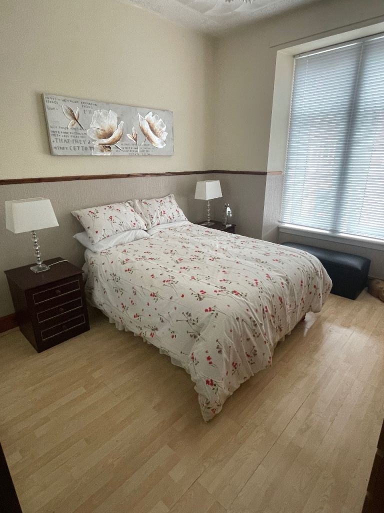 Flat Tynecastle Crescent in Glasgow