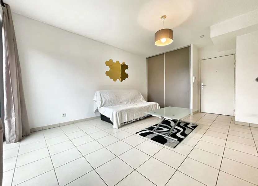 Appartement Avenue de la République à La Roquette-sur-Siagne