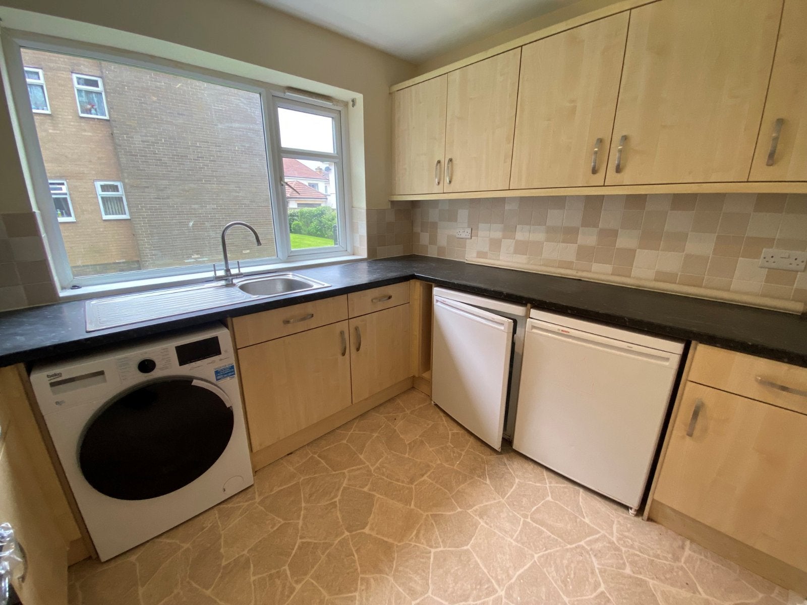 Flat Parklands Close in Leeds