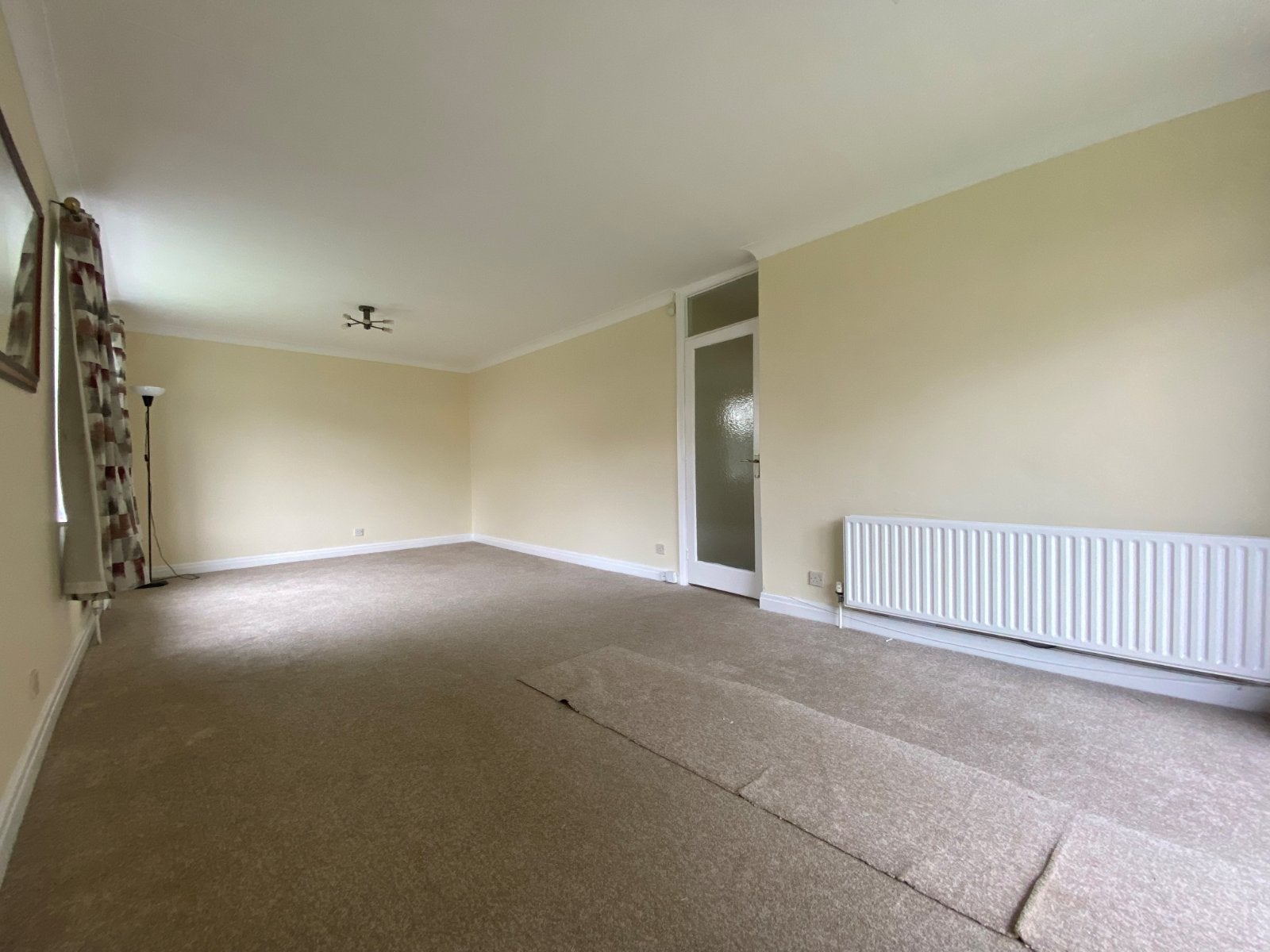 Flat Parklands Close in Leeds