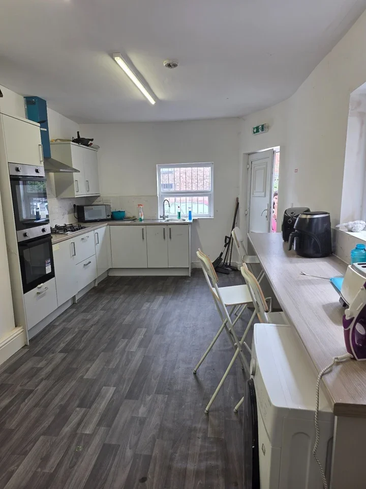 Room George Street in St Helens