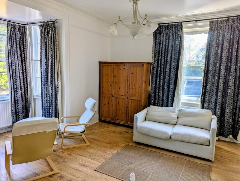 Room Sussex Place in Slough
