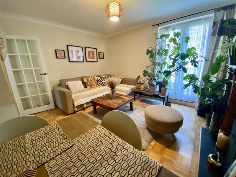 Room Fanshaw Street in Greater London