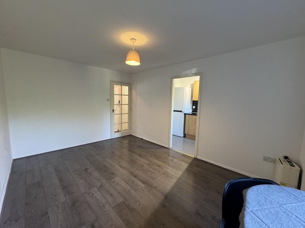 Flat Bream Close in Greater London