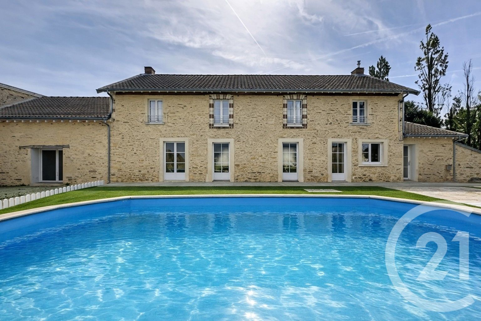 House Place Saint-Pierre in Carquefou