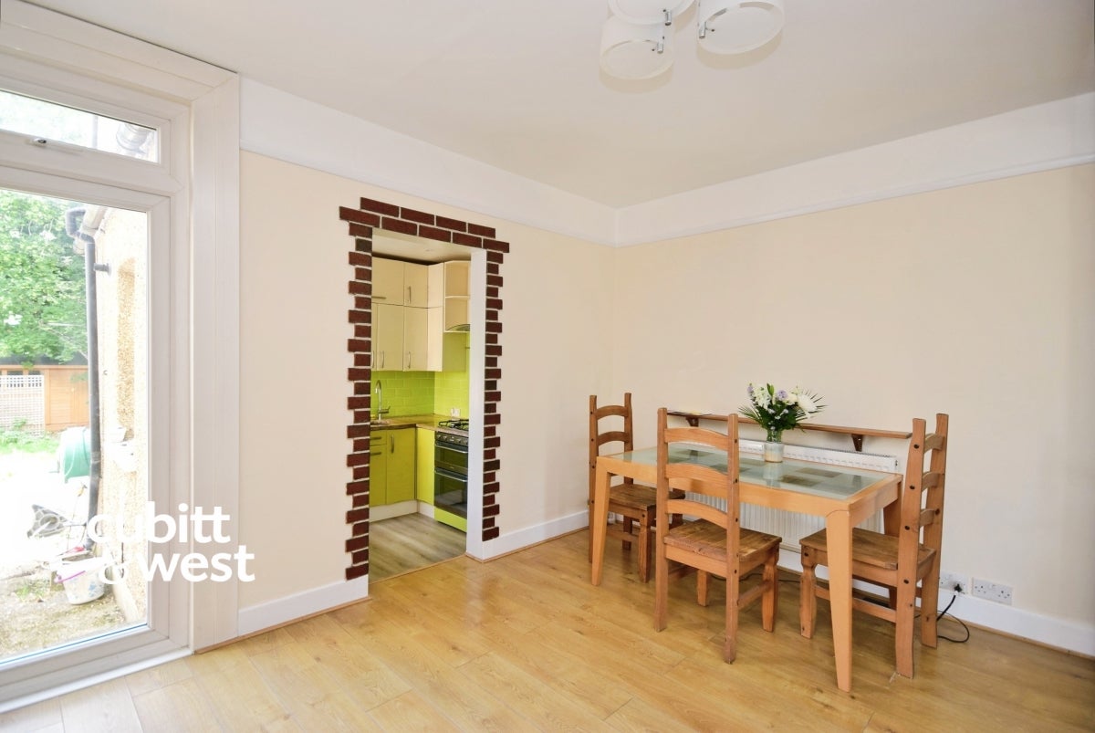 House Carshalton Grove in Greater London