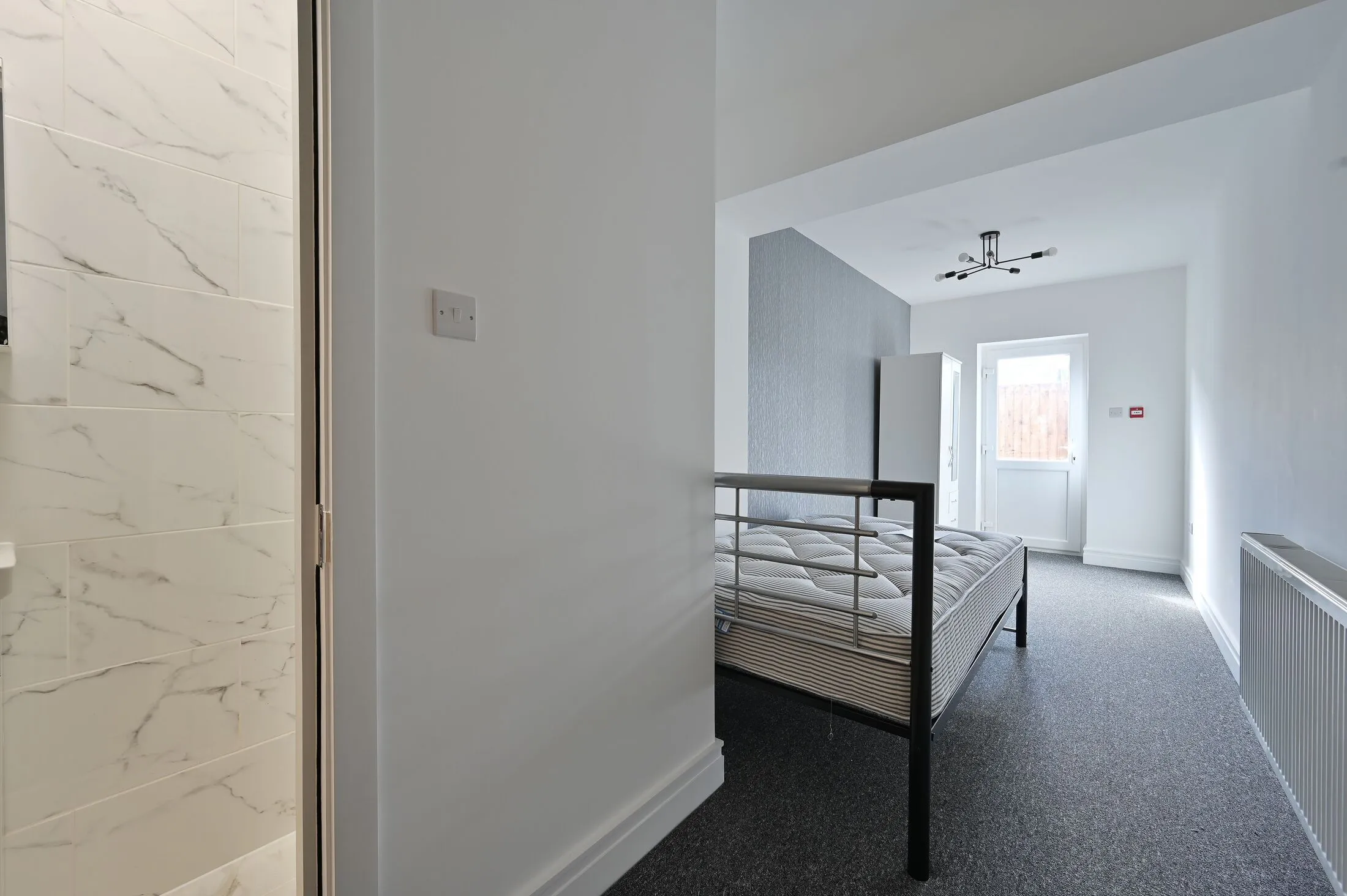 Room Whippendell Road in Watford