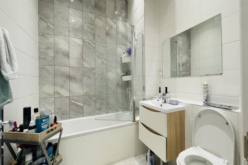 Room Jubilee Street in Greater London