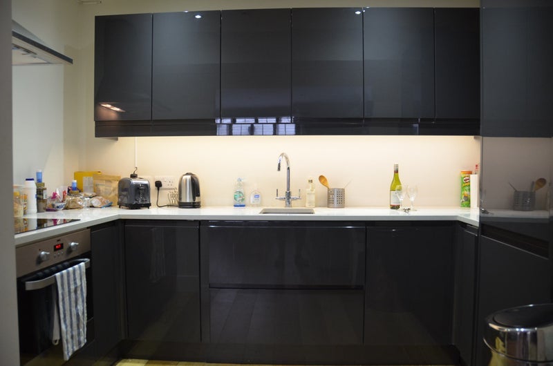 Room Eardley Crescent in Greater London