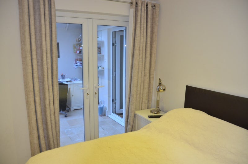 Room Eardley Crescent in Greater London