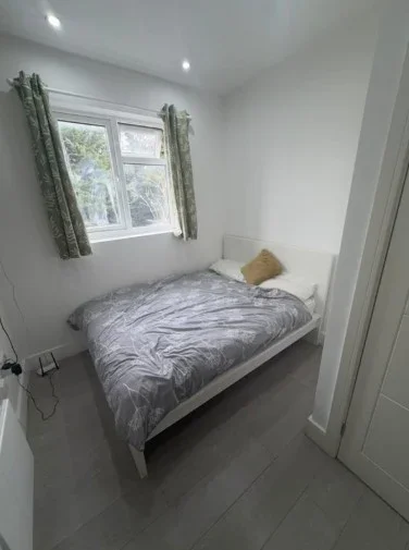 Room Aldin Avenue South in Slough