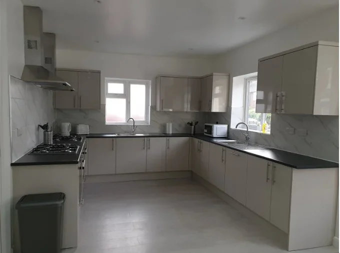 Room Aldin Avenue South in Slough