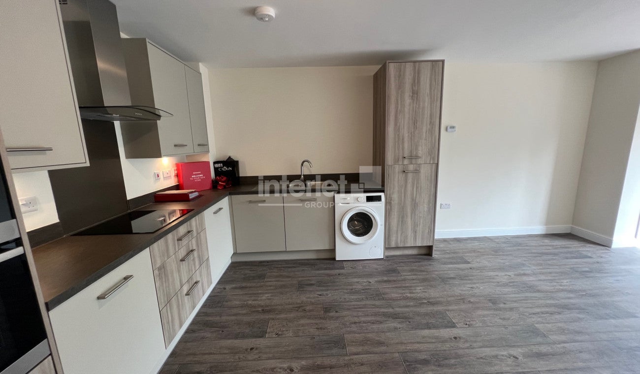Flat Rhodfa Groes-Wen in Cardiff