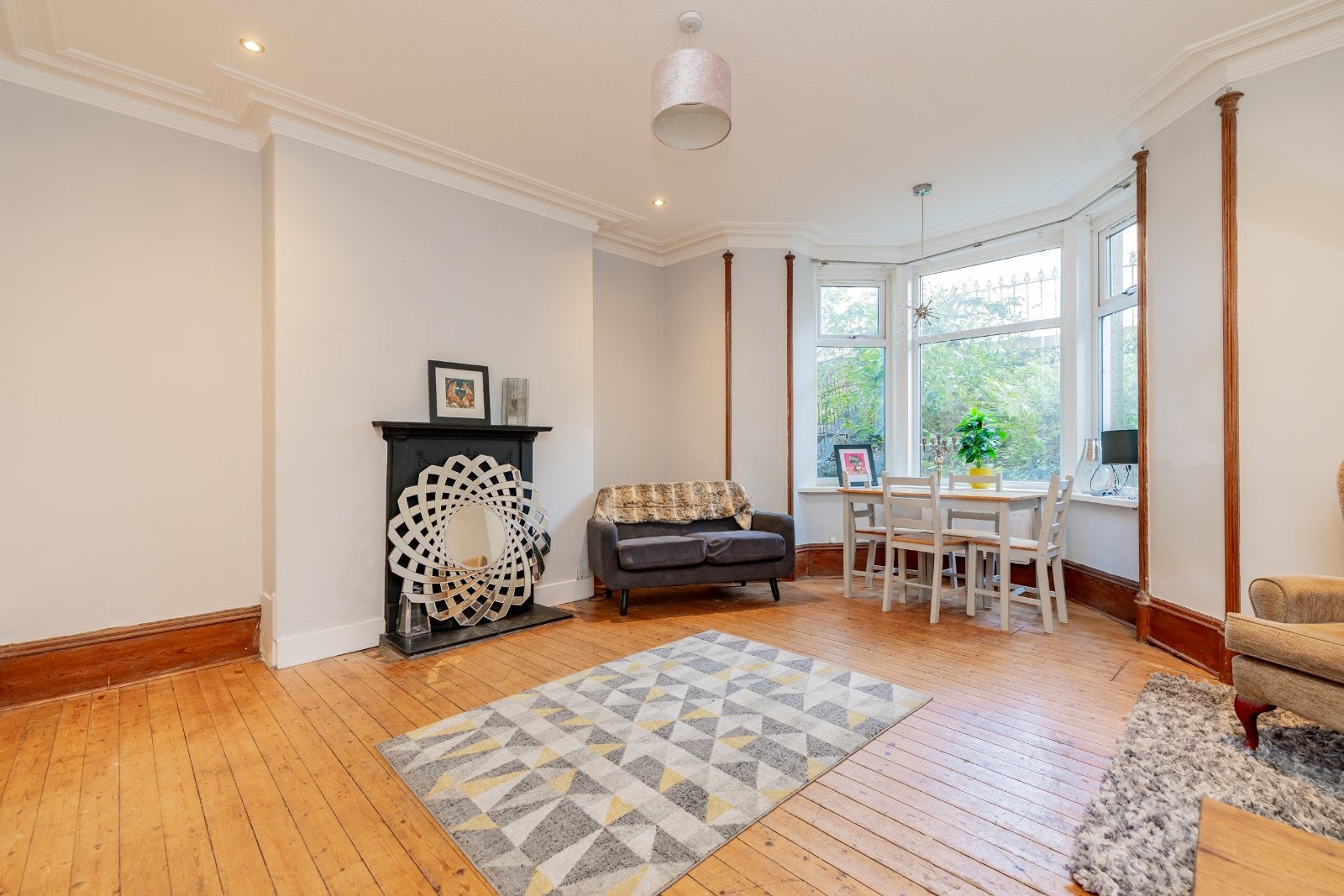 Flat Fonthill Road in Aberdeen City