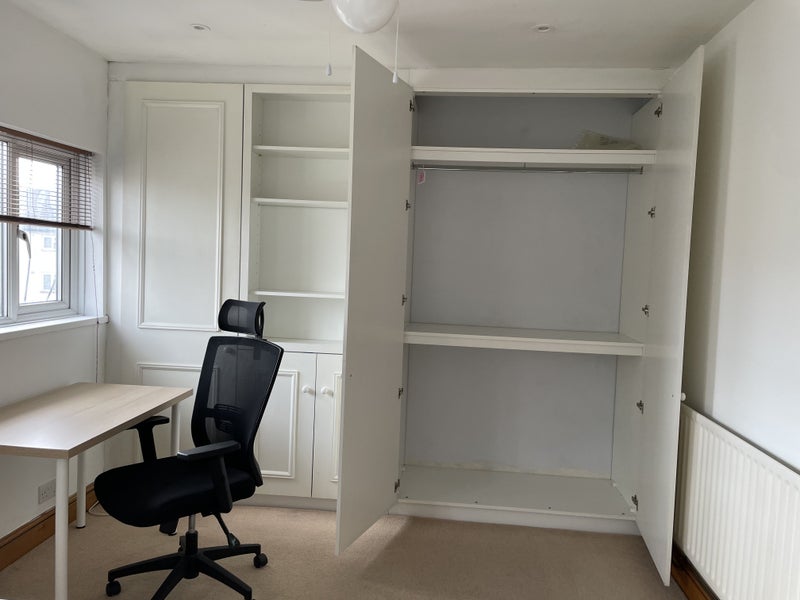 Room Strattondale Street in Greater London