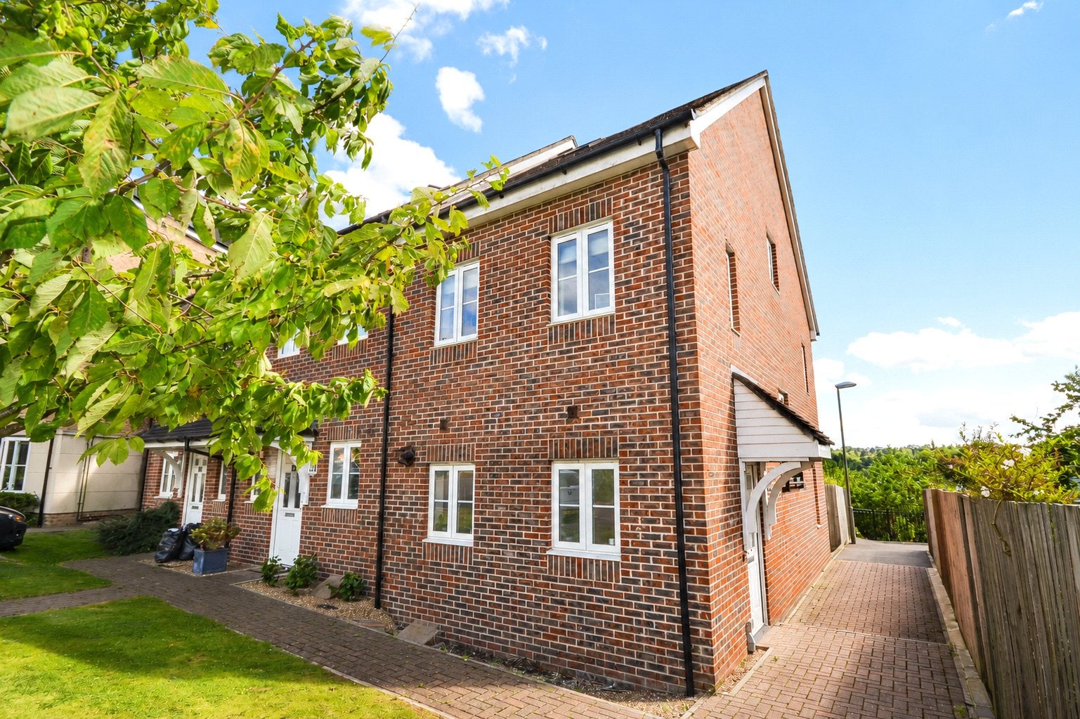 House Warren Close in Waverley