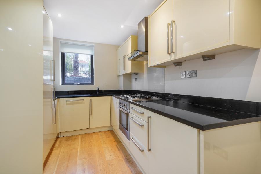 Flat Taymount Rise in Greater London