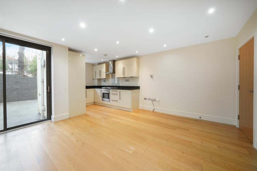 Flat Taymount Rise in Greater London