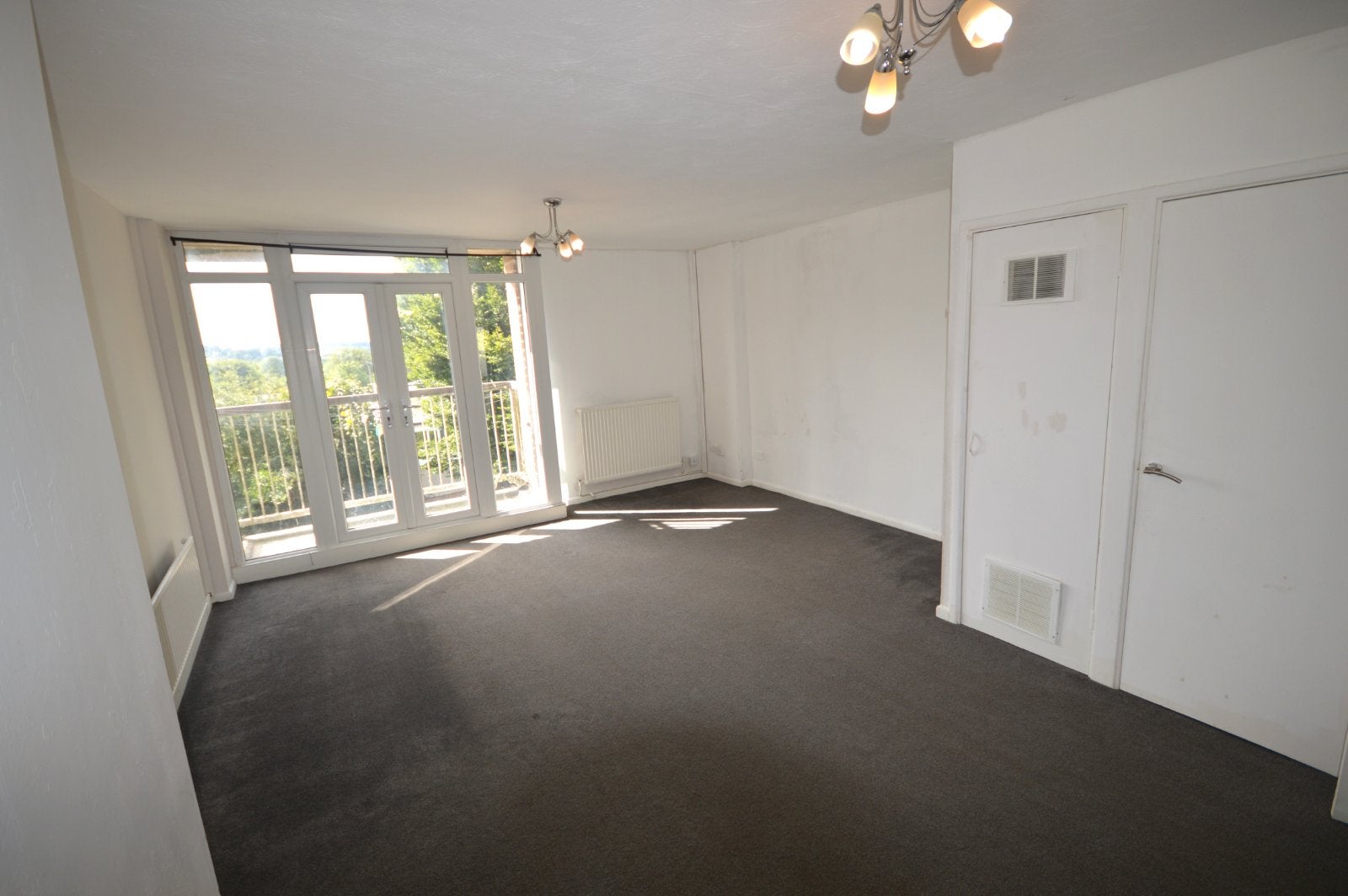 Flat Batemoor Place in Sheffield
