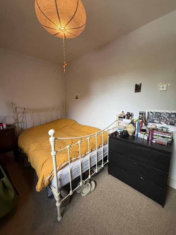 Room Carnegie Street in Greater London