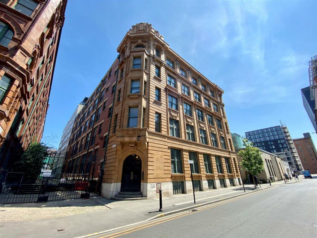 Flat Dale Street in Manchester