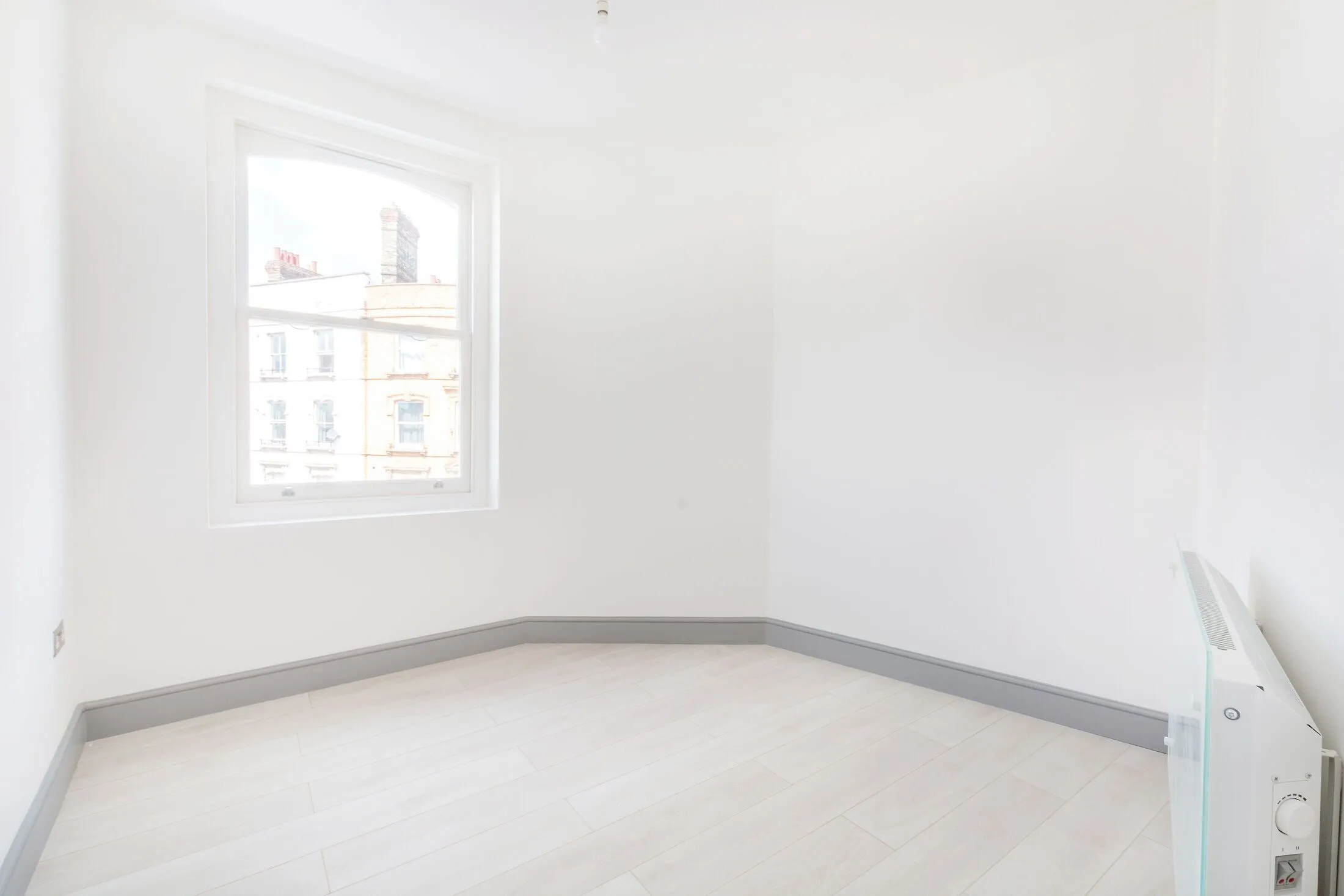 Flat Kingsland High Street in Greater London