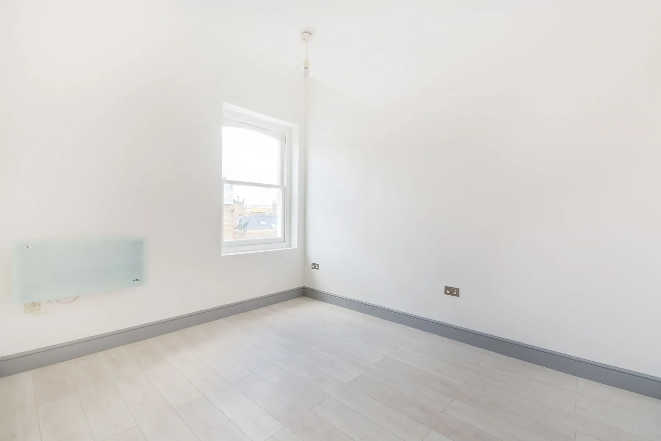 Flat Kingsland High Street in Greater London