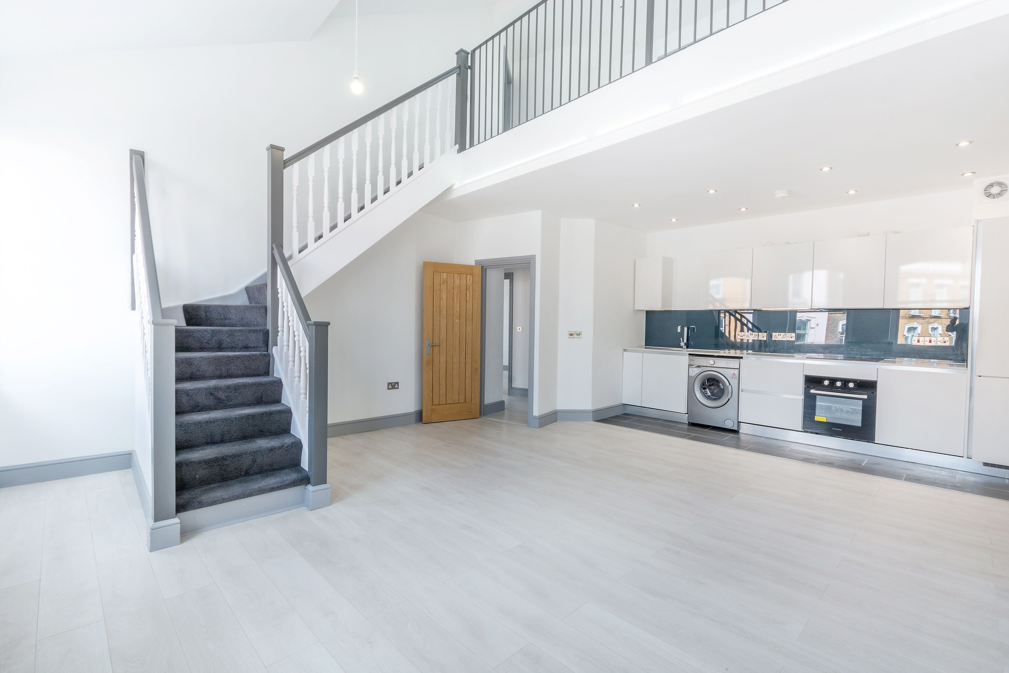 Flat Kingsland High Street in Greater London