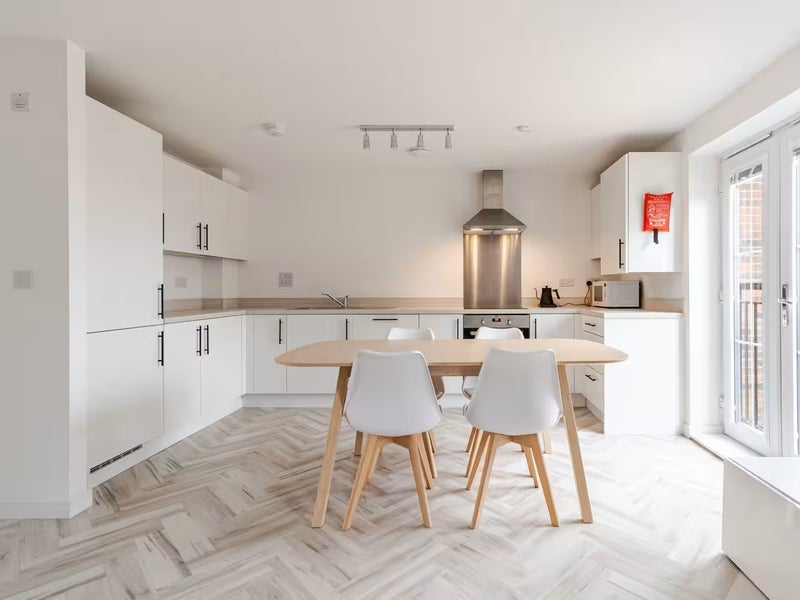 Flat Manchester Road in Tameside