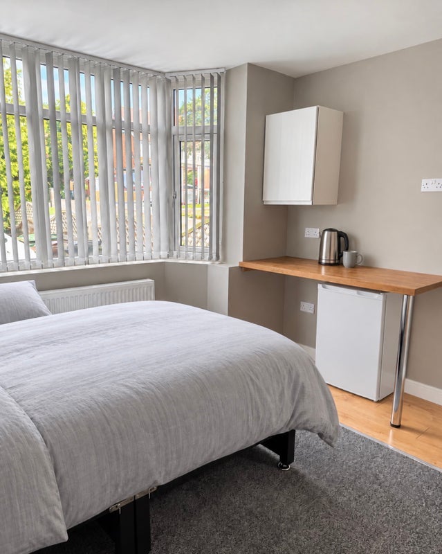Room Warwick Road in Metropolitan Borough of Solihull