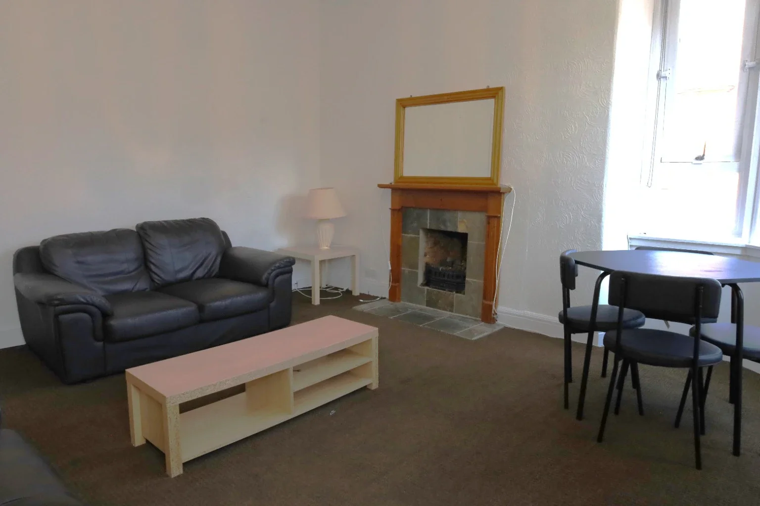 Flat Apsley Street in Glasgow