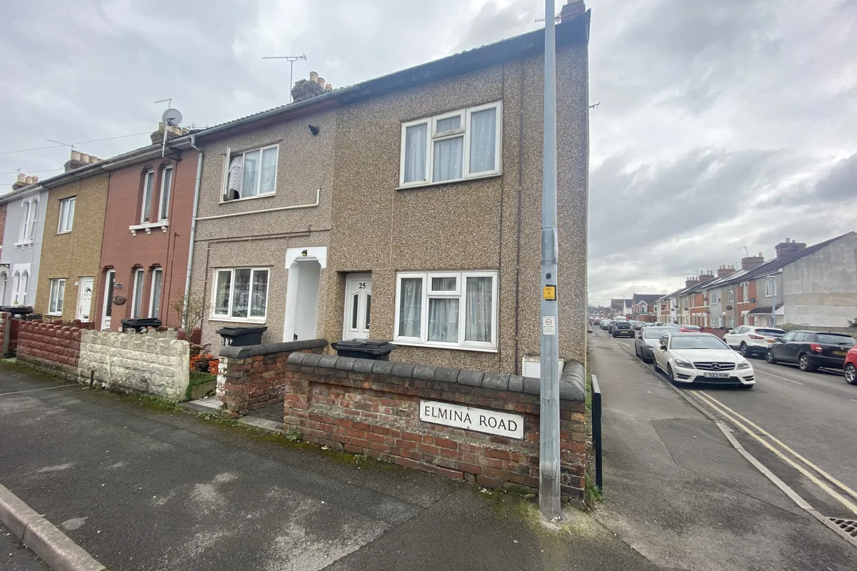 House Elmina Road in Swindon
