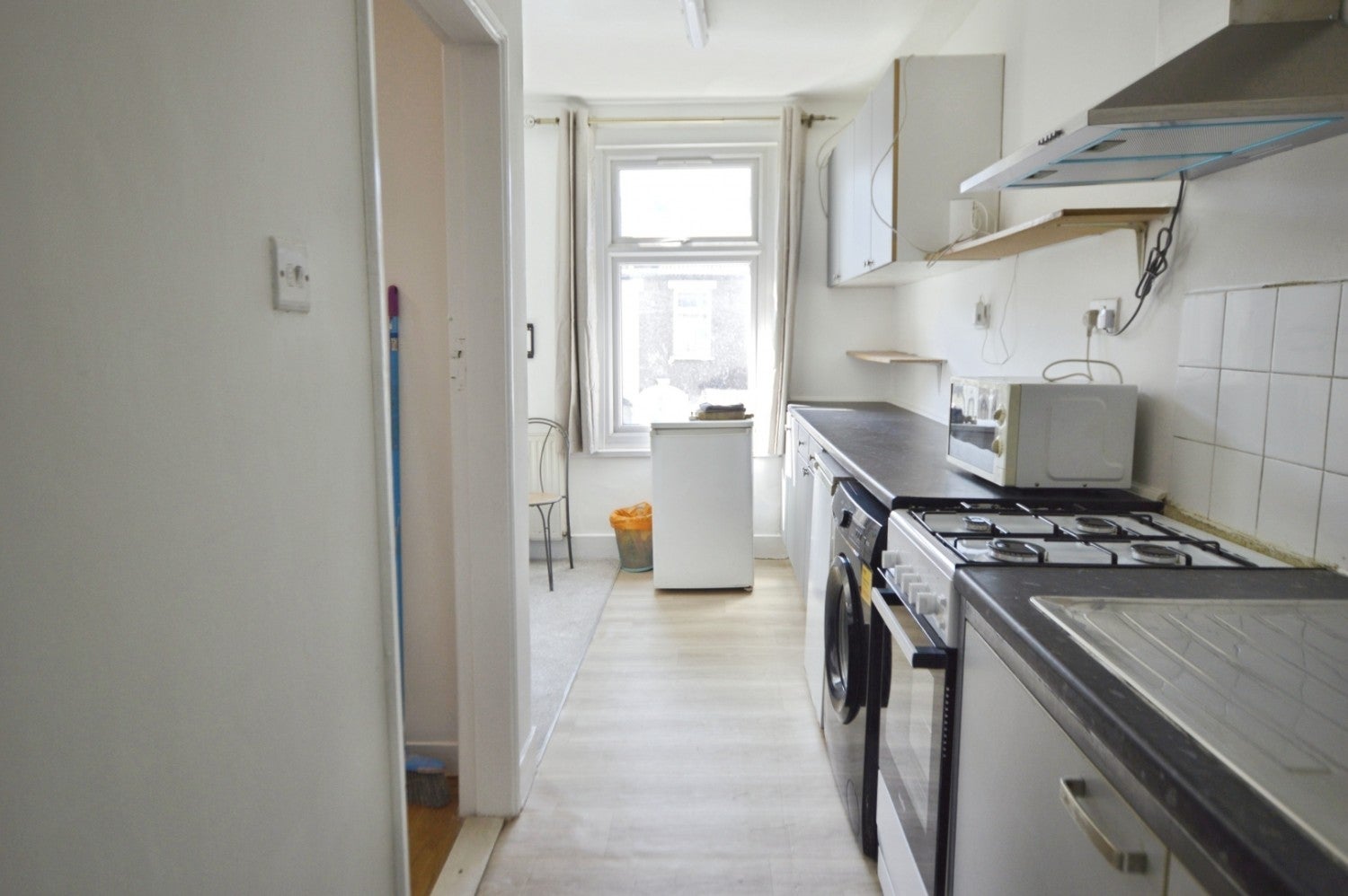 Flat Dundee Road in Greater London