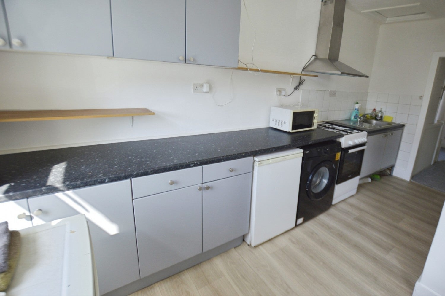 Flat Dundee Road in Greater London