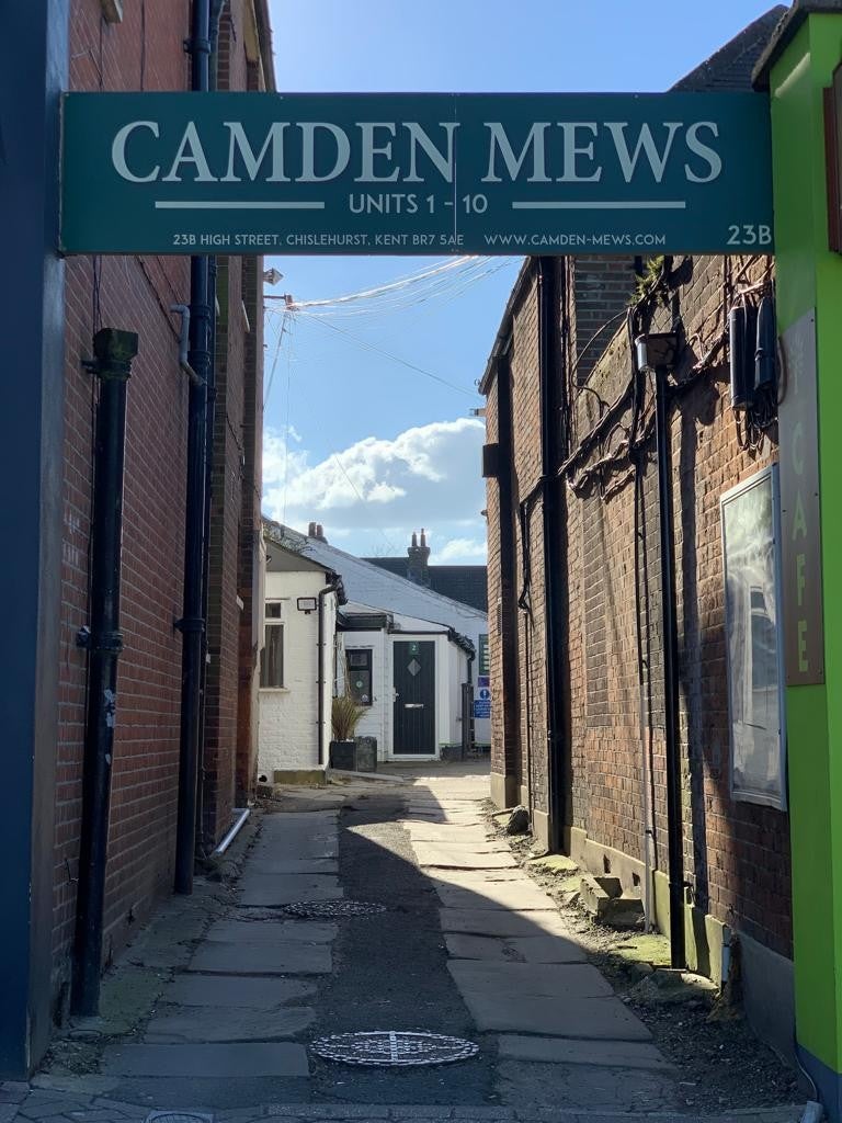 Room High Street in Greater London