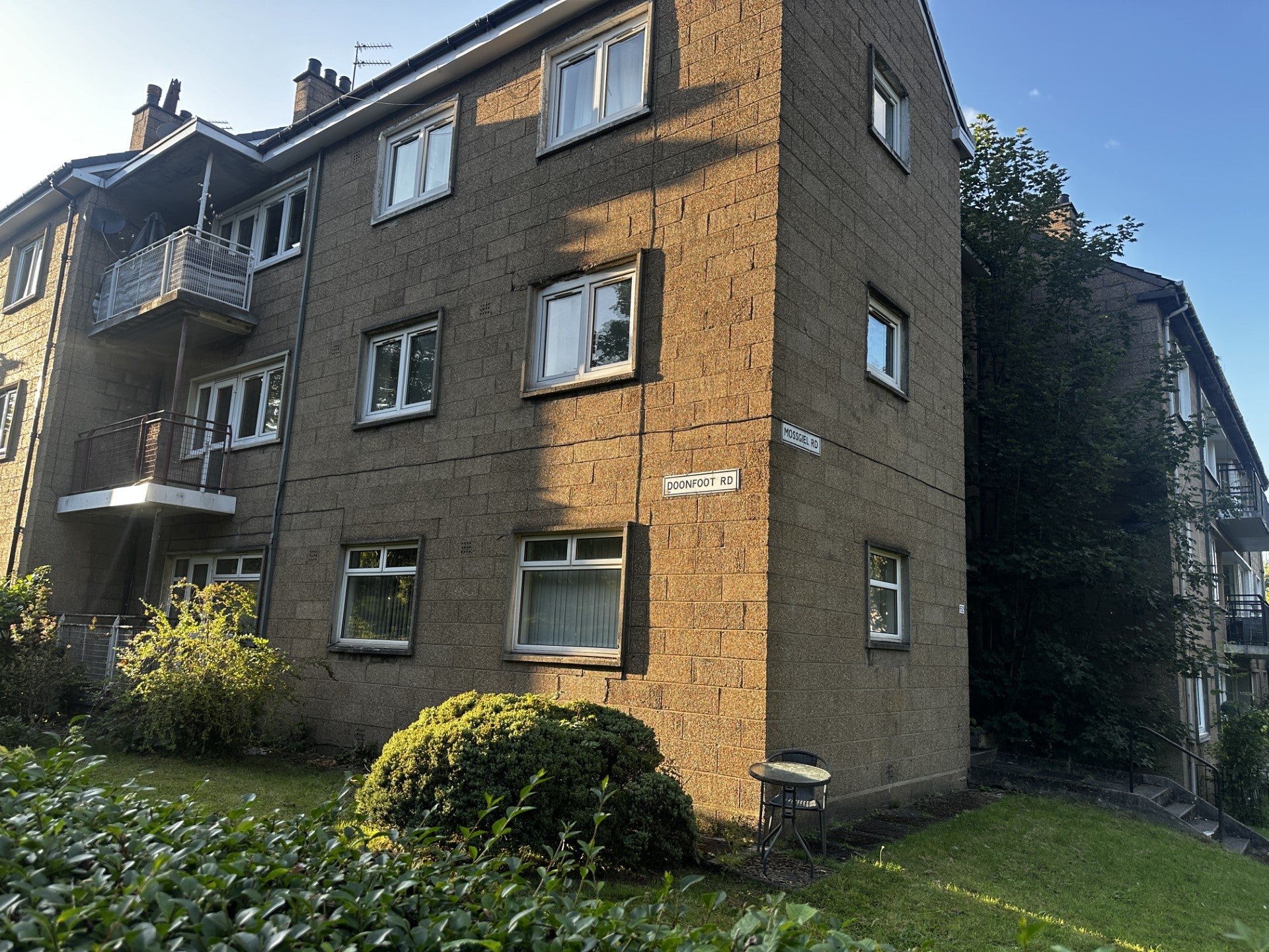 Flat Doonfoot Road in Glasgow
