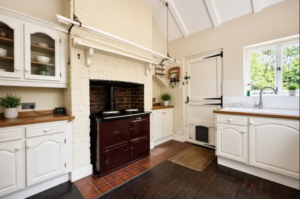 Flat Three Elm Lane in Tonbridge and Malling