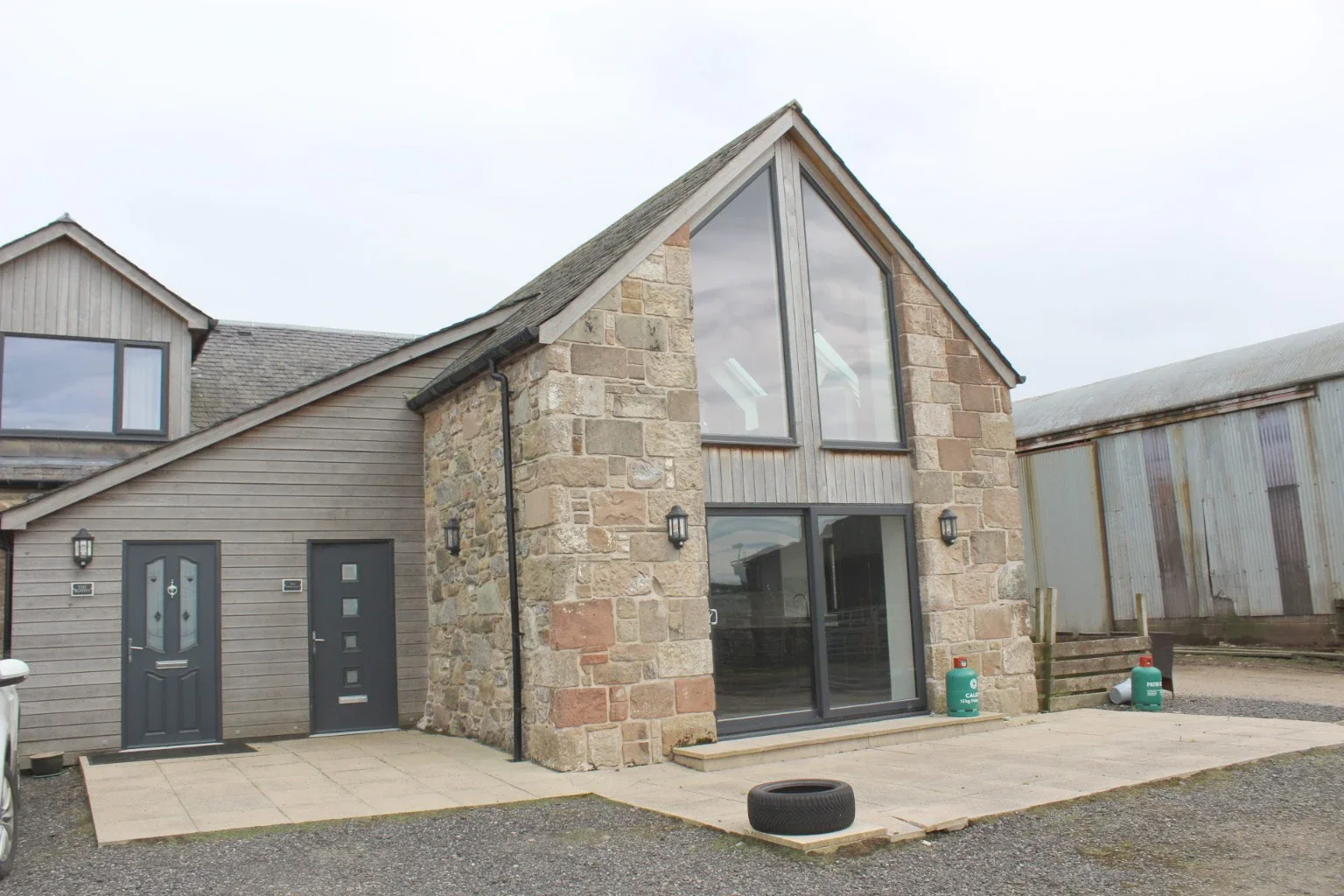House B9090 in Clephanton