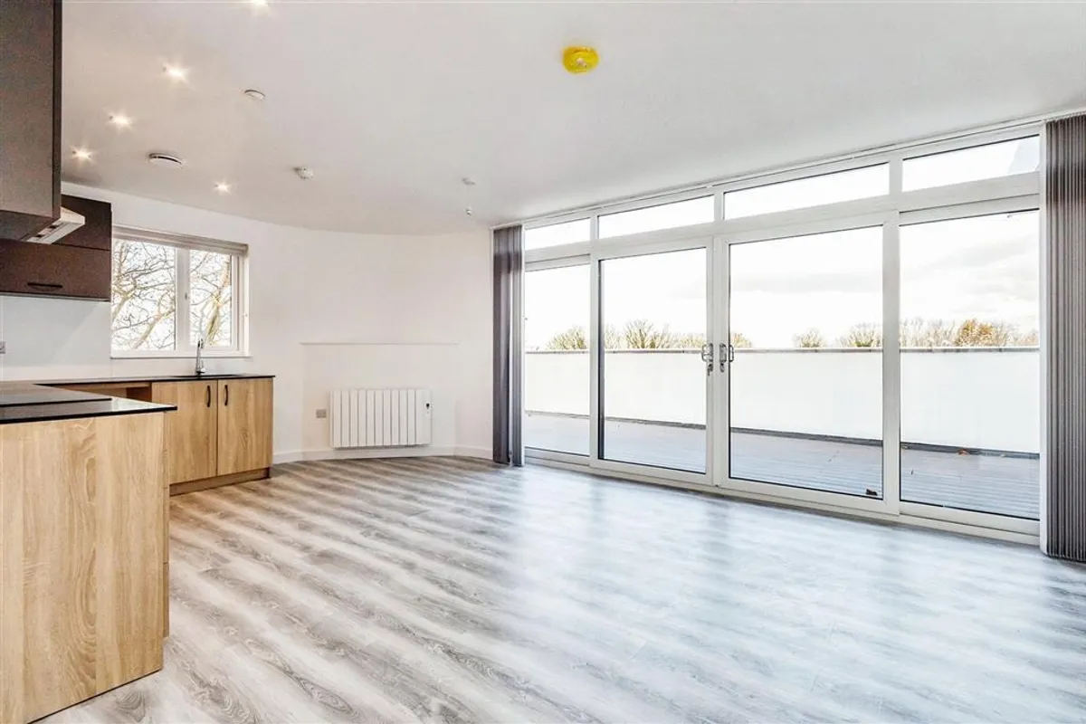 Flat Woodborough Road in Nottingham