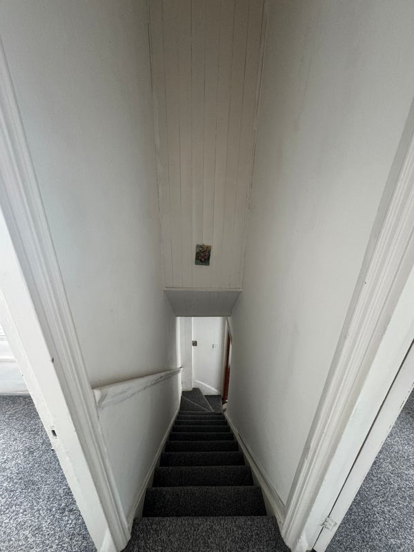 Room Derinton Road in Greater London
