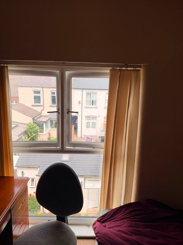 Room Granville Road in Sheffield