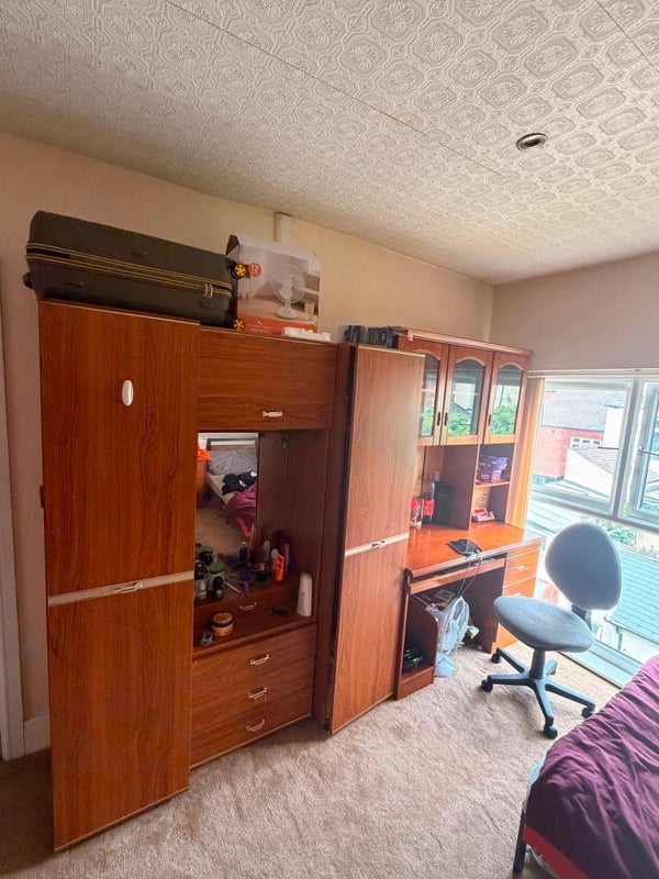 Room Granville Road in Sheffield