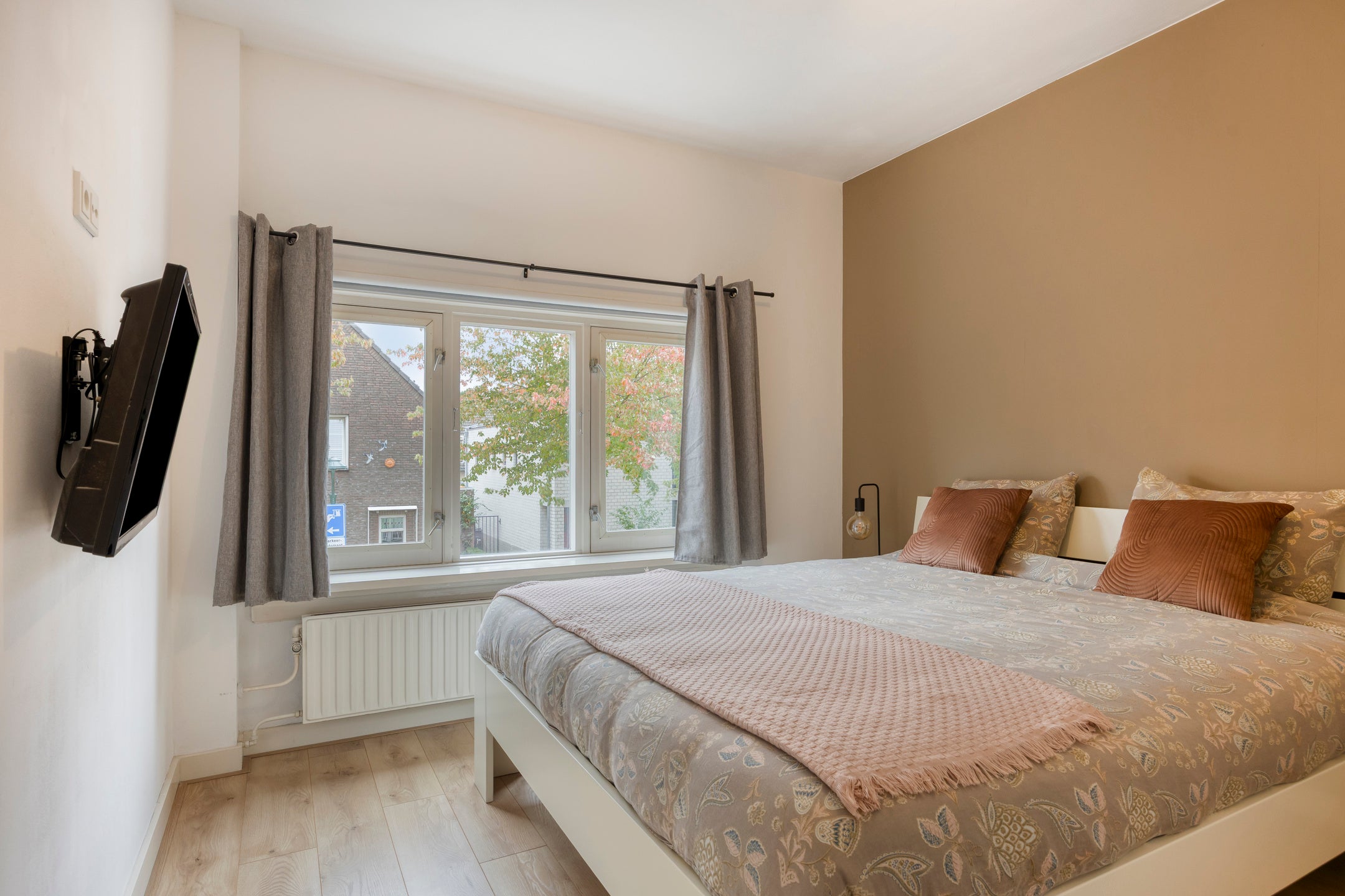 Twee-onder-één-kap te koop: Zandstraat 30, Eindhoven