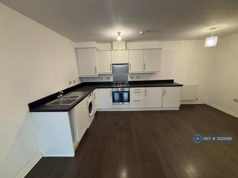 Flat Hexagon Close in Manchester