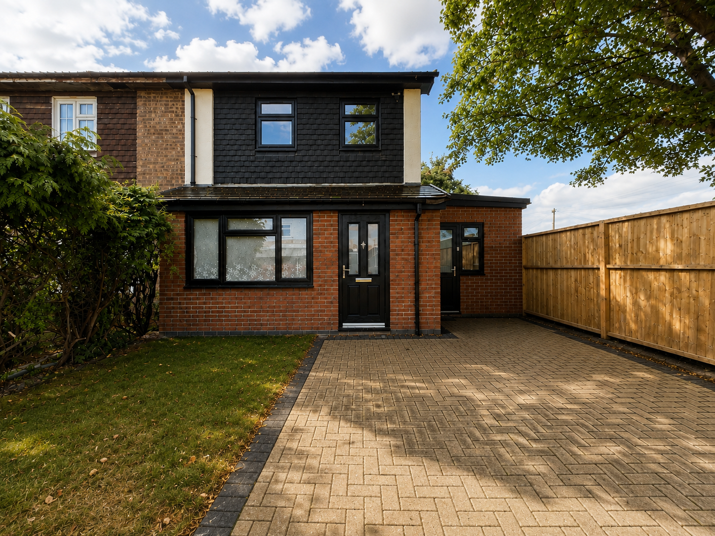 House Lauder Close in Wolverhampton