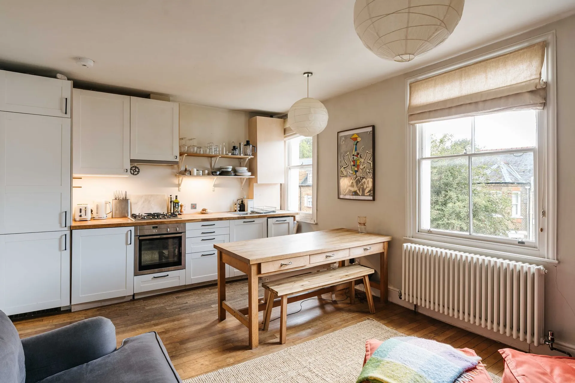 Flat Brookfield Road in Greater London