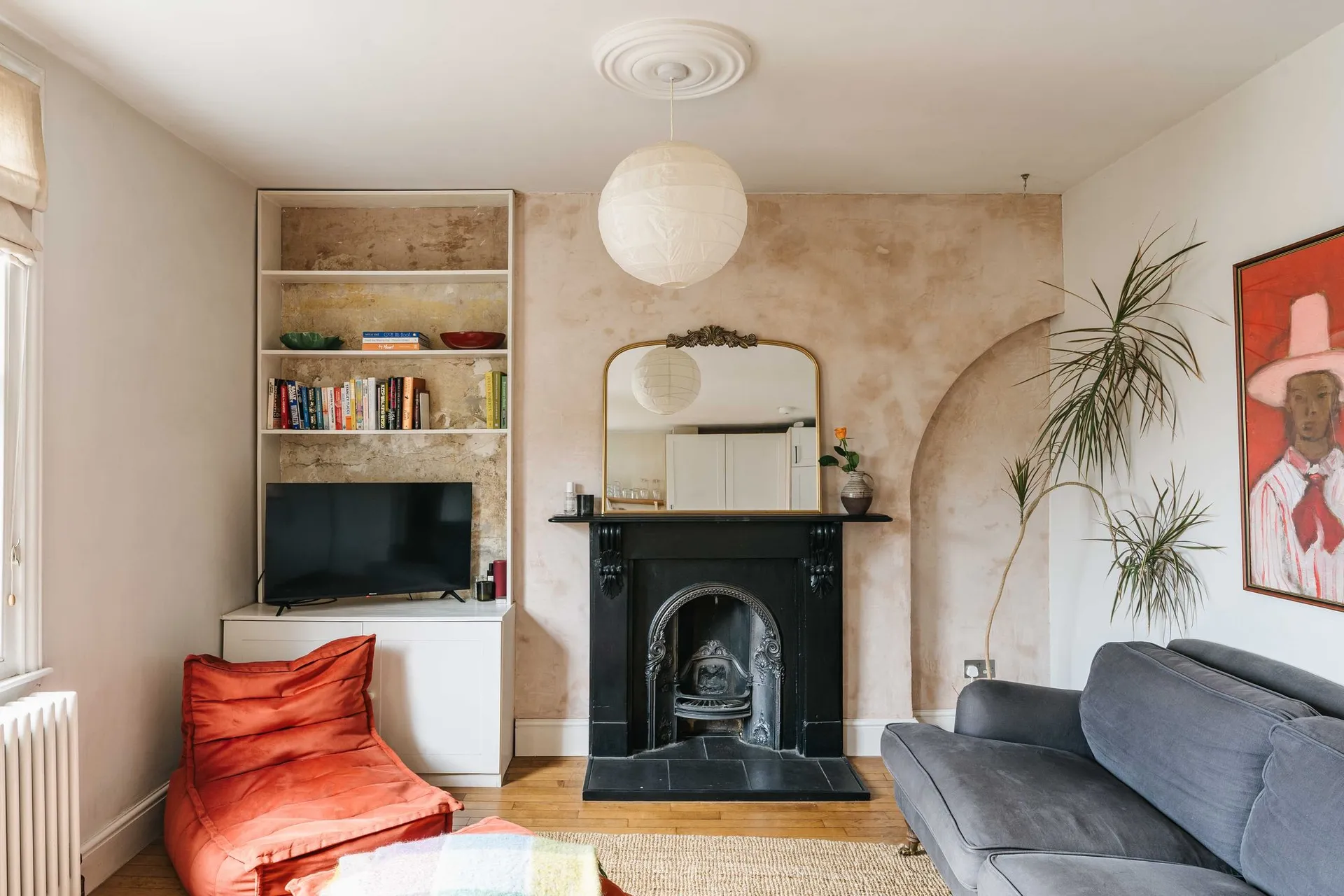 Flat Brookfield Road in Greater London