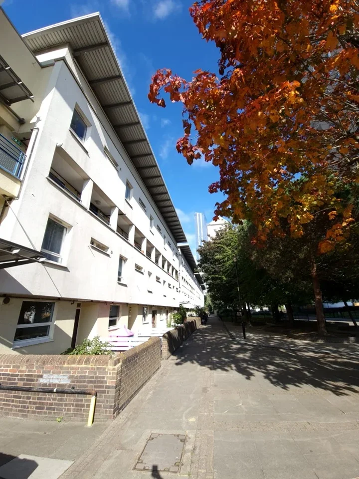 Flat The Quarterdeck in Greater London