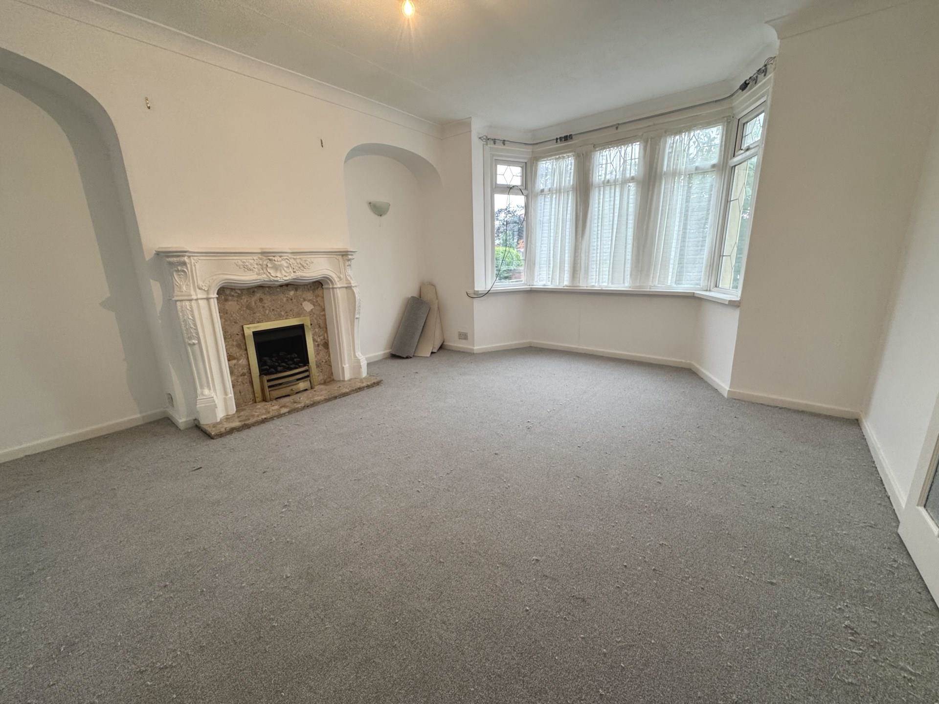 House Plumpton Avenue in Common Edge