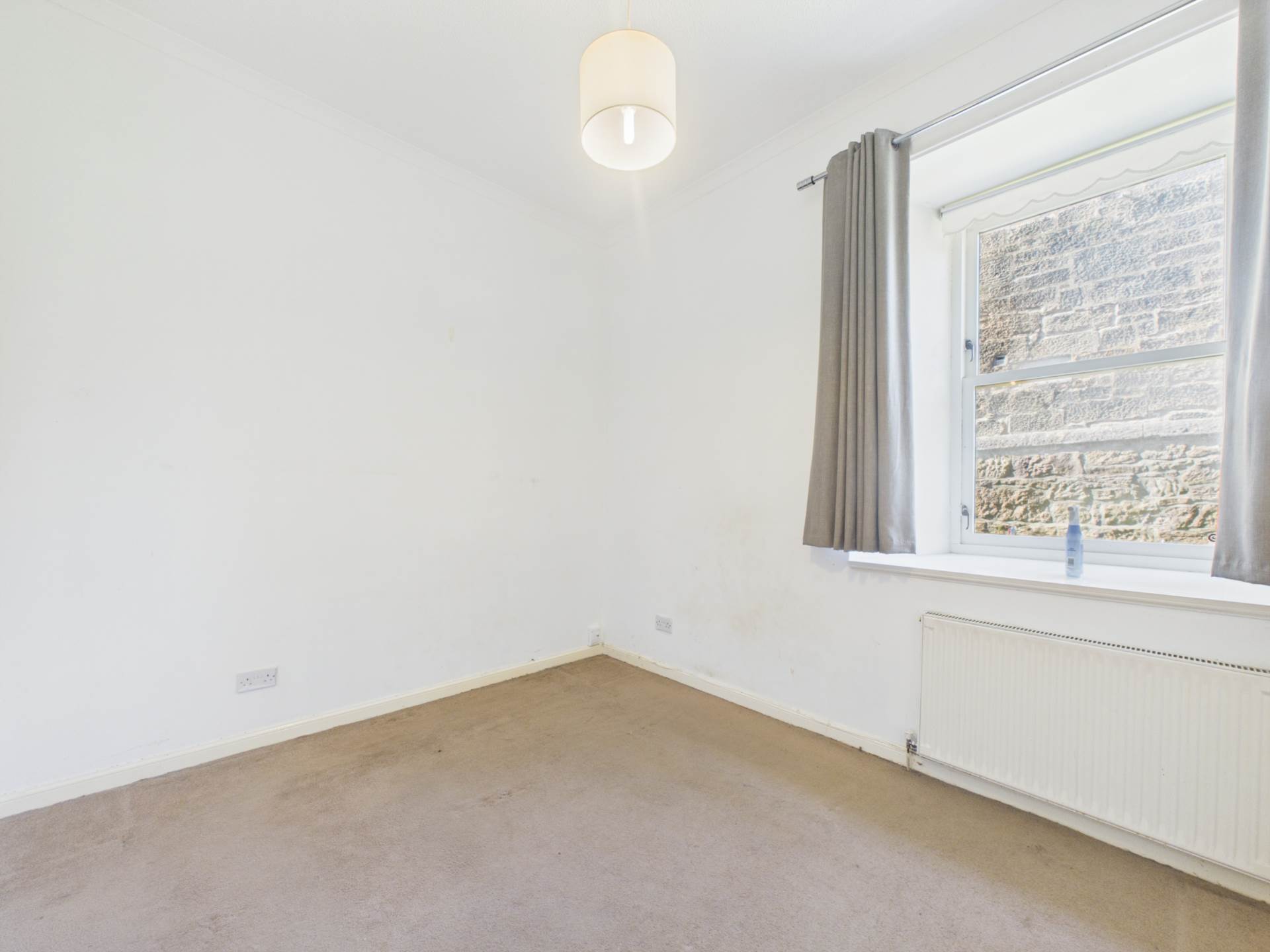Flat Dunbeth Road in Coatbridge